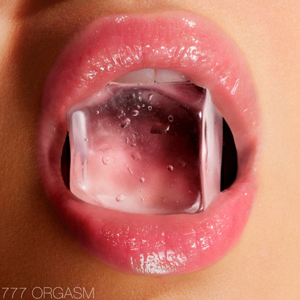 hot-escape-afterglow-lip-oil-lipgloss