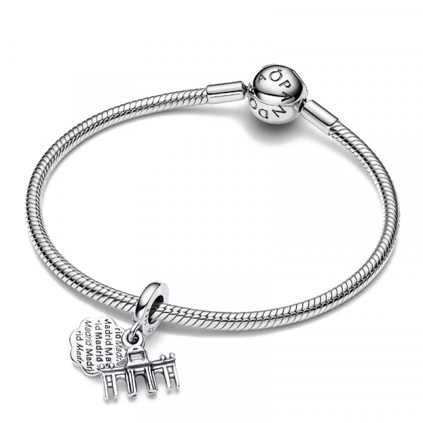 puerta-de-alcala-pendant-charm-793921c01