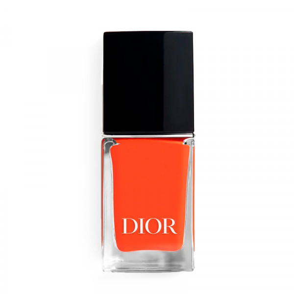 vernis-a-ongles-effet-gel-et-color-couture