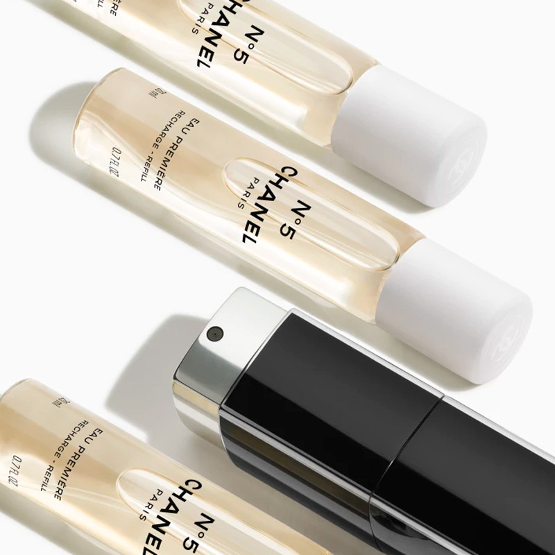 butelka-z-mozliwoscia-ponownego-napelnienia-twist-and-spray-woda-perfumowana