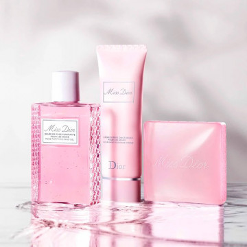 crema-de-manos-de-rosa