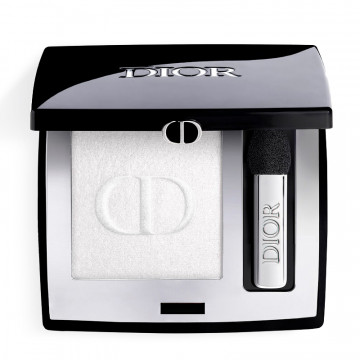 lidschatten-intensive-farbe-und-spektakulares-finish-cremiges-puder-langanhaltend