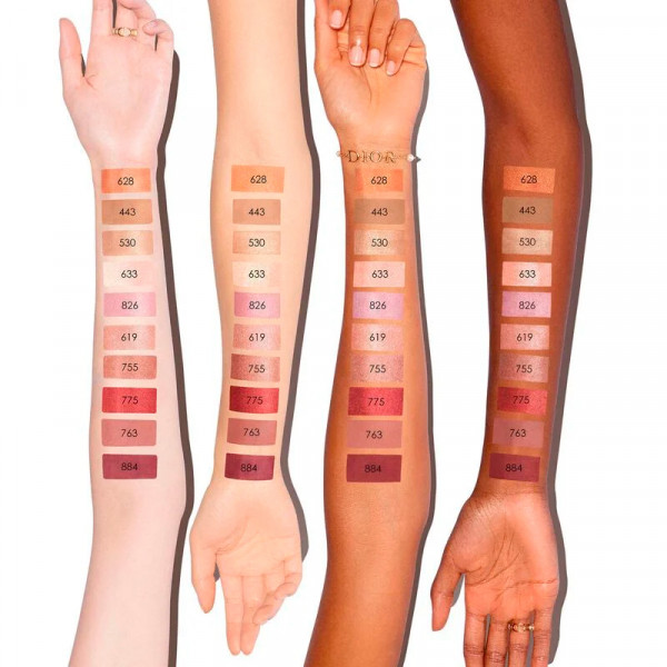 fard-a-paupieres-couleur-intense-et-fini-spectaculaire-poudre-cremeuse-longue-tenue