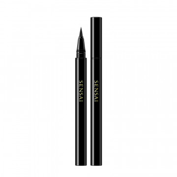 designing-liquid-eyeliner-eyeliner-w-plynie