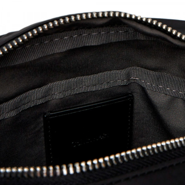 borsa-a-tracolla-reporter-in-nylon-elegante