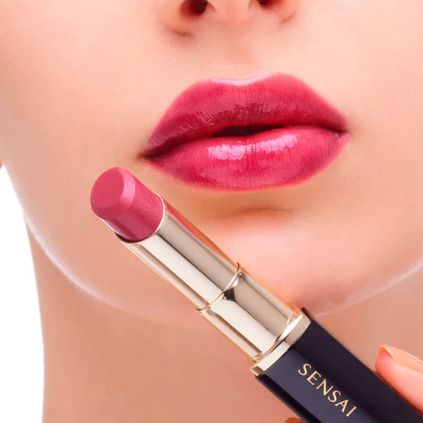 lasting-plump-lipstick