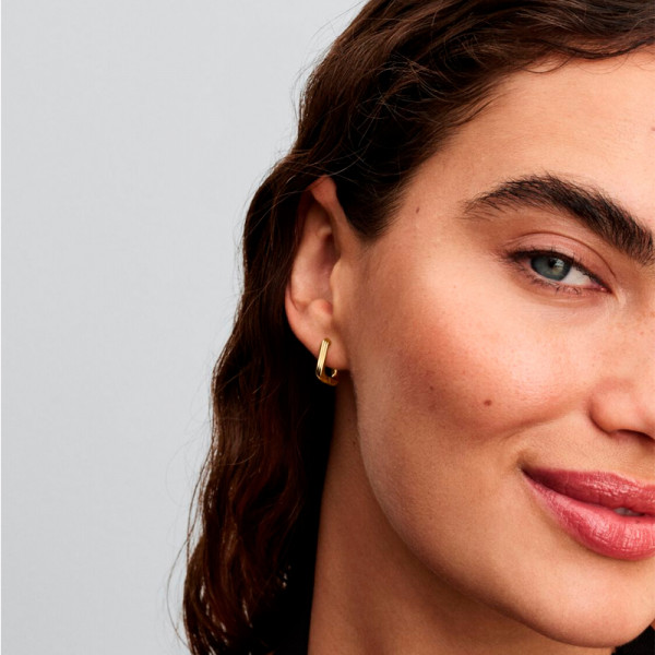 small-hoop-earrings-263875c00