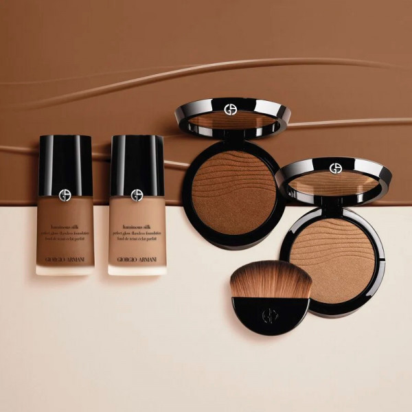 luminous-silk-glow-setting-powder-fond-de-teint-poudre