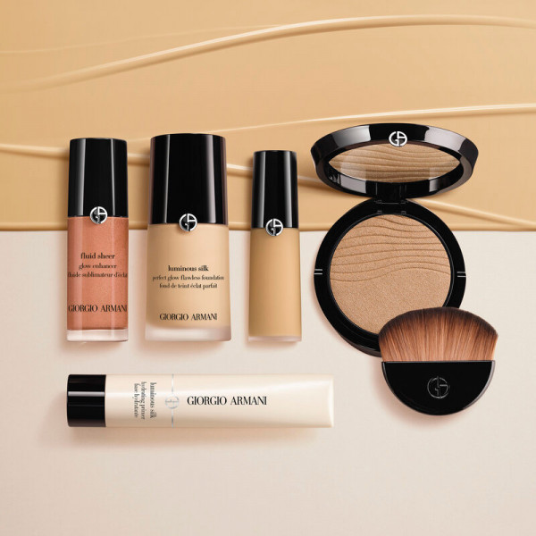 luminous-silk-glow-setting-powder-fond-de-teint-poudre