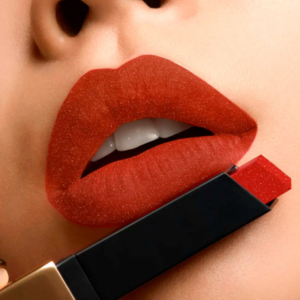 rouge-pur-couture-the-slim
