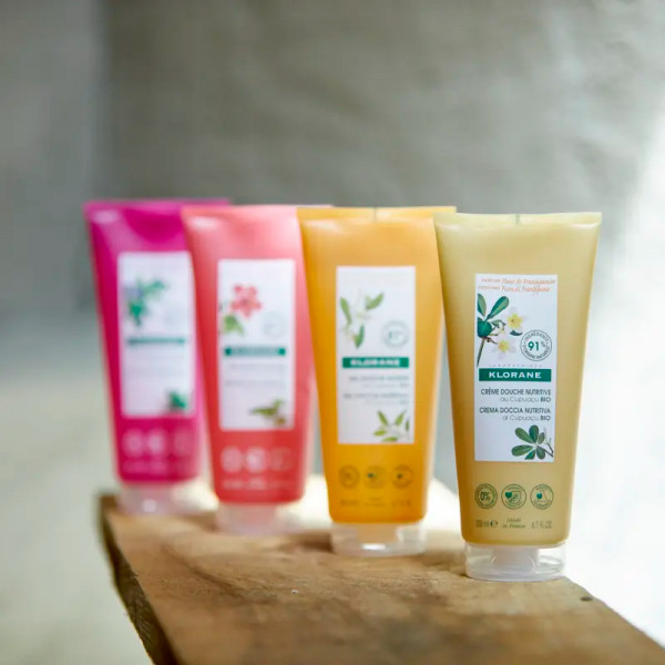 fleur-de-frangipani-shower-cream