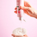 eau-lactee-demaquillante-lait-demaquillant-a-la-pivoine