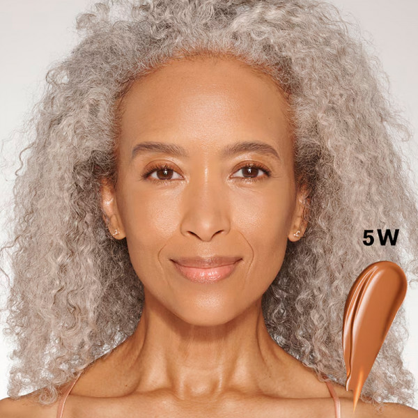 futurist-skincealer-hudtonskorrigerare-soft-illuminator