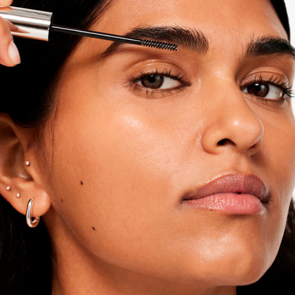 just-browsing-gel-by-sculpture-transparent-eyebrow-volumizer